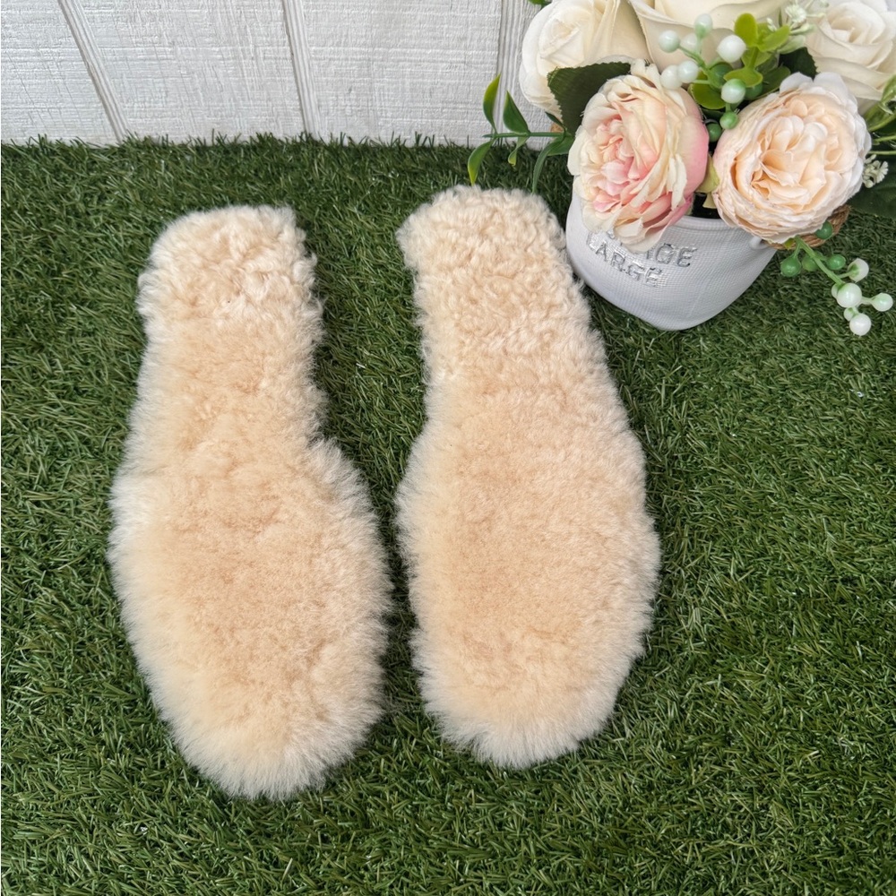 UGG Women's Sheepskin Insoles Tan WOMEN'S SHEEPSKIN INSOLES. NEW SIZE 10 NO BOX - Picture 3 of 14